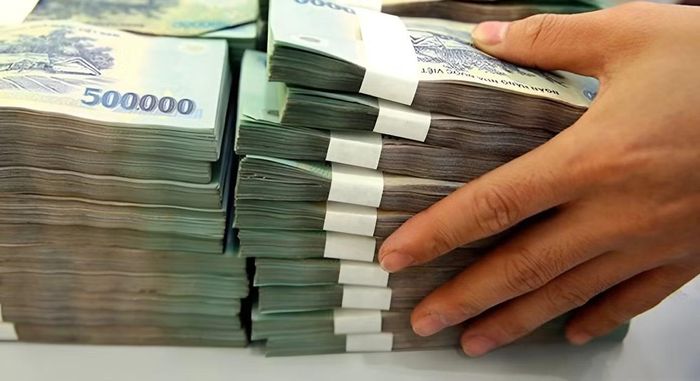 Tăng lương cơ sở lên mức 2,53 triệu đồng từ 1/7.