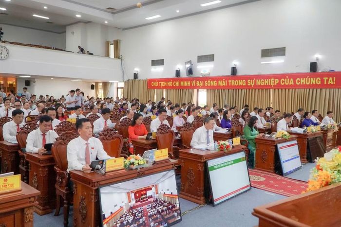Các đại biểu tham dự kỳ họp
