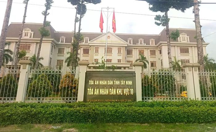 Trụ sở TAND tỉnh Tây Ninh (cũ) được bố trí làm nơi làm việc của TAND khu vực 10 sau sắp xếp đơn vị hành chính. Ảnh: Bình Bắc