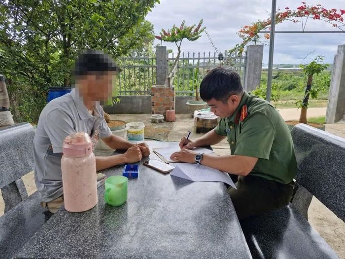 Trong số 63 trường hợp có 2 trường hợp bị phạt hành chính với tổng số tiền 12,5 triệu đồng. Ảnh: CACC