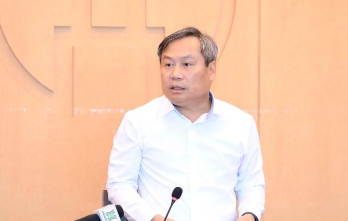 Chủ tịch UBND thành phố Hà Nội Vũ Đại Thắng phát biểu tại phiên họp