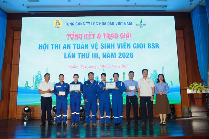 Kết thúc hội thi, Ban tổ chức đã trao giải Đặc biệt cho đội Chưng cất dầu thô, RFCC; giải Nhất cho đội BSPPT.