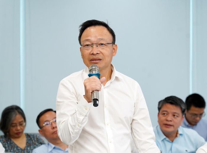 Tổng Giám đốc PVFCCo Phan Công Thành báo cáo tại buổi làm việc