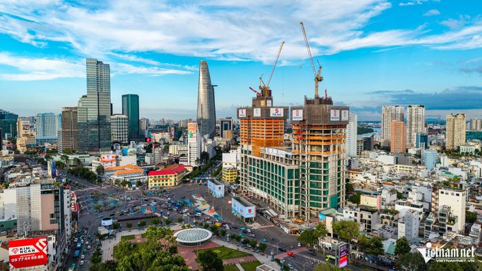 TPHCM được xác định phải đi đầu thực hiện chủ trương tăng trưởng hai con số. Ảnh: Tuấn Hùng