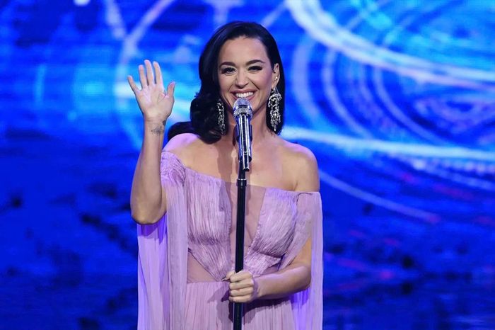 Katy Perry (ảnh), "Soprano huyền thoại" Jo Sumi, nghệ sĩ vĩ cầm Caroline Campbell, divo Marcelo Alvarez, Dàn nhạc Giao hưởng Nhà hát Hoàng gia Versailles, các ngôi sao opera như: Kathryn Lewek, Joseph Calleja... đều từng biểu diễn tại Nhà hát Hồ Gươm. Và hôm 10/7 tới là siêu sao opera, "Queen of the Night" Diana Damrau. Ảnh: HGO