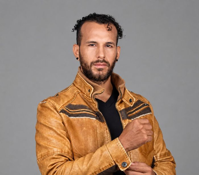 Nam diễn viên Stuart Ortiz.