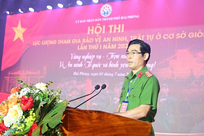 Đại tá Nguyễn Đức Thìn, Phó Giám đốc CATP, Trưởng BTC Hội thi phát biểu khai mạc