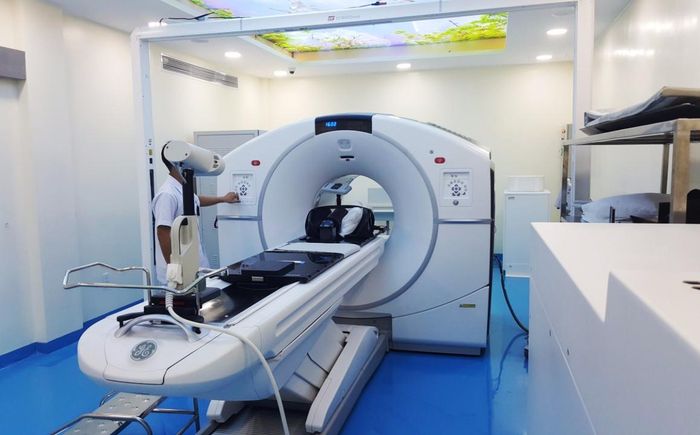 Hệ thống máy PET/CT tại Bệnh viện Ung bướu TPHCM. Ảnh: G.Linh
