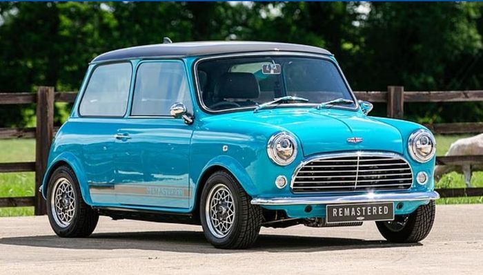 Chiếc Mini được David Brown phục chế.