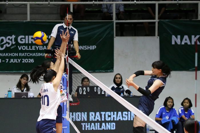 Tuyển bóng chuyền U18 nữ Việt Nam chấp nhận thua 0-3 (18/25, 13/25, 20/25).