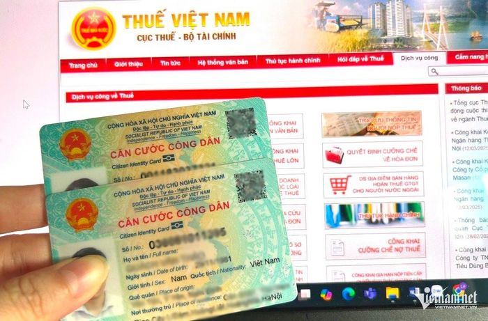 Cơ quan thuế khuyến cáo người dân kiểm tra mã số thuế để tránh bị mạo danh. Ảnh: Nguyễn Lê