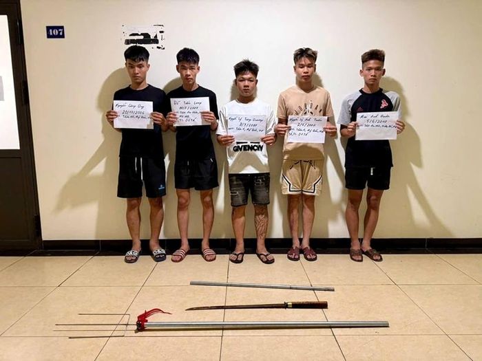  Các đối tượng bị khởi tố về tội gây rối trật tự công cộng.
