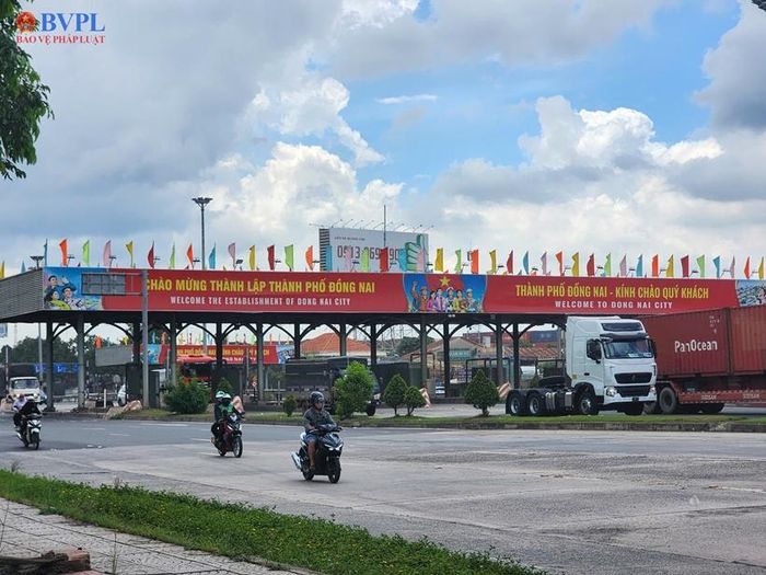 Đến ngày 30/6/2026, tổng nguồn vốn huy động của các tổ chức tín dụng trên địa bàn TP Đồng Nai ước đạt 512.300 tỉ đồng. (Ảnh: Xuân Trường).