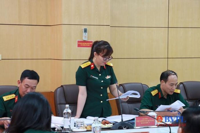  Các đại biểu tham luận tại Hội thảo.