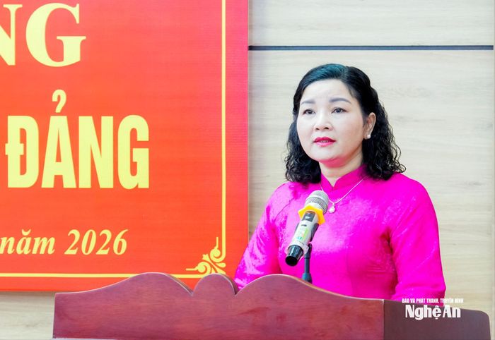 Đồng chí Nguyễn Hồng Hoa - Ủy viên Ban Thường vụ, Chủ nhiệm Ủy ban Kiểm tra Tỉnh ủy phát biểu tại buổi lễ. Ảnh: Phạm Bằng