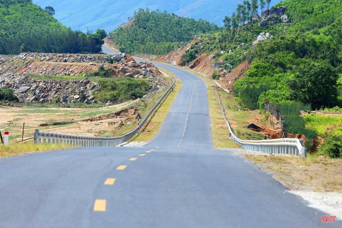 Tổng mức đầu tư dự kiến khoảng 7.737 tỷ đồng cho 3 đoạn tuyến dài 77,75 km.