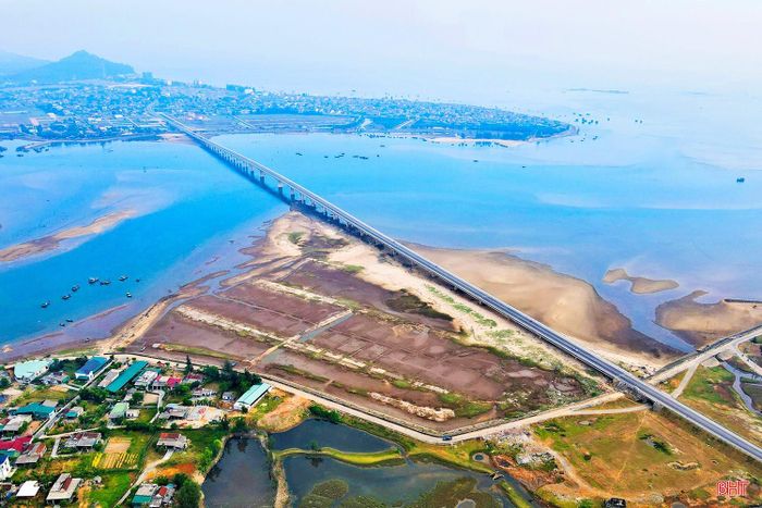 3 đoạn tuyến được đề xuất nâng cấp, mở rộng, gồm đoạn từ cầu Cửa Hội đến cầu Đại Đồng dài 27,3 km; đoạn nút giao vòng xuyến Thạch Khê đến Thiên Cầm dài 20,8 km và đoạn từ cầu Cửa Nhượng đến nút giao Kỳ Ninh dài 29,65 km.