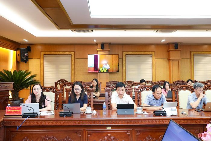 Đại biểu tại điểm cầu Hà Tĩnh.