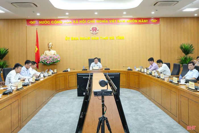 Đại biểu tham dự hội nghị tại điểm cầu Hà Tĩnh.
