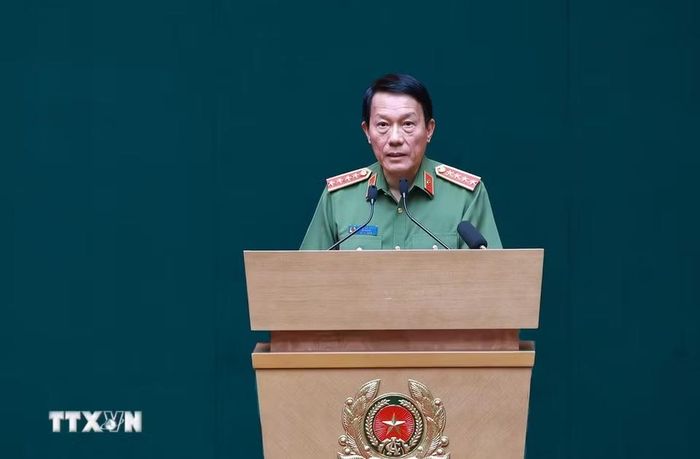 Đại tướng Lương Tam Quang, Bộ trưởng Bộ Công an phát biểu khai mạc Hội nghị sơ kết công tác công an 6 tháng đầu năm 2026. (Ảnh: Dương Giang/TTXVN)