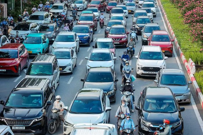 Mô hình phân làn chuyển đổi linh hoạt này tương tự phương án tổ chức giao thông được áp dụng tại đường Cộng Hòa ở Thành phố Hồ Chí Minh bước đầu đã ghi nhận thành công từ ngày 15/5. (Ảnh: Hoài Nam/Vietnam+)