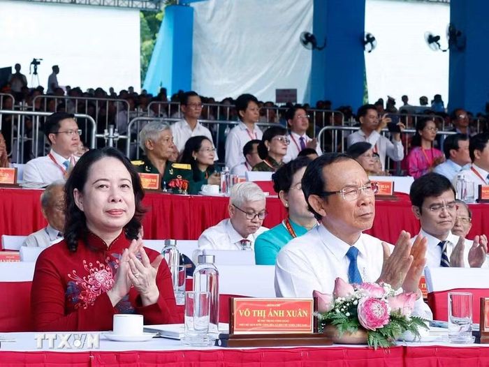 Bí thư Trung ương Đảng, Phó Chủ tịch nước Võ Thị Ánh Xuân và nguyên Bí thư Thành ủy Thành phố Hồ Chí Minh Nguyễn Văn Nên dự Lễ kỷ niệm. (Ảnh: Thống Nhất/TTXVN) 