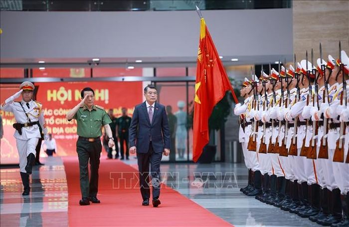 Thủ tướng Lê Minh Hưng đến dự Hội nghị sơ kết công tác Công an 6 tháng đầu năm 2026. Ảnh: Dương Giang/TTXVN