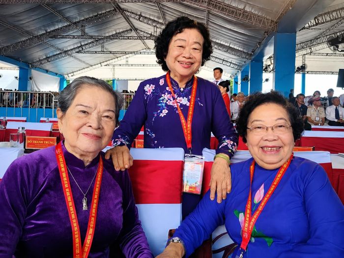 Nguyên Phó Chủ tịch nước Trương Mỹ Hoa (giữa) chia sẻ niềm tự hào khi TP Hồ Chí Minh tròn 50 năm mang tên Chủ tịch Hồ Chí Minh.