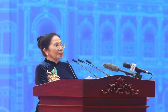 Anh hùng Lao động, Thầy thuốc Nhân dân, Giáo sư - bác sĩ Nguyễn Thị Ngọc Phượng chia sẻ tại Lễ kỉ niệm 50 năm Ngày thành phố Sài Gòn - Gia Định vinh dự mang tên Chủ tịch Hồ Chí Minh vào sáng ngày 2/7.