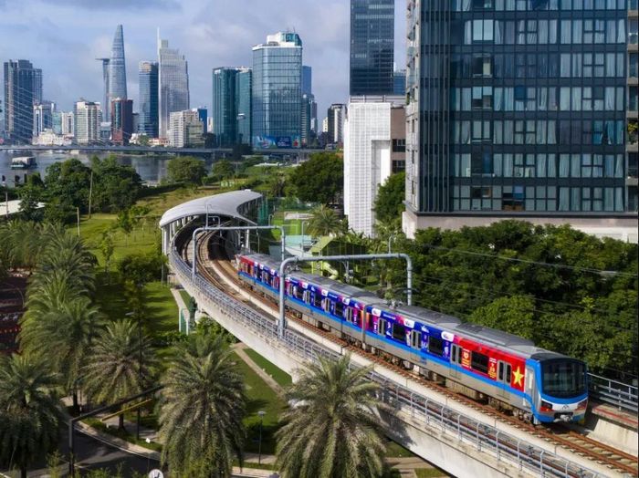  Đoàn tàu Metro mang nhận diện thương hiệu Vikki Digital Bank - hình ảnh biểu trưng cho một nhịp sống mới của TPHCM 