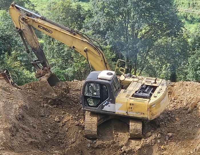 Thi công móng Dự án đường dây 220kV Than Uyên – Lào Cai. Ảnh: EVNNPT