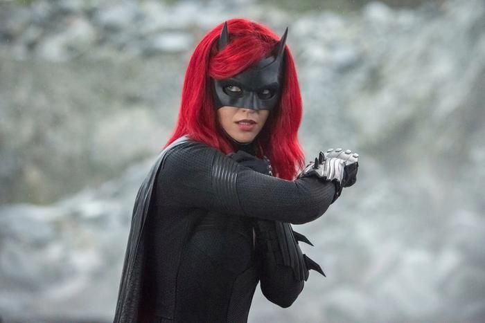 Nữ diễn viên cũng nhớ lại chấn thương nghiêm trọng từng gặp khi tham gia loạt phim Batwoman năm 2019. 
