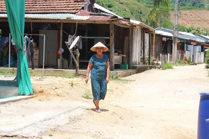Bà Ngọc tin rằng một cây cầu mở ra nhiều cơ hội đổi thay cho người dân trong làng