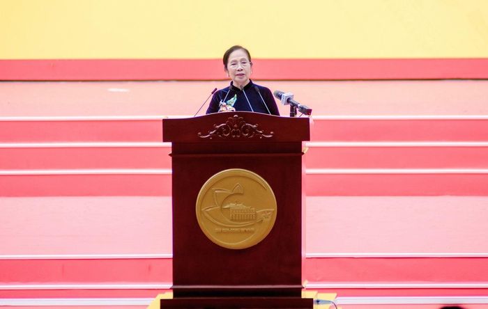 GS.TS.BS Thầy thuốc nhân dân, Anh hùng Lao động Nguyễn Thị Ngọc Phượng, nguyên Phó Chủ tịch Quốc hội; nguyên Giám đốc Bệnh viện Phụ sản Từ Dũ, chia sẻ tại Lễ kỷ niệm.