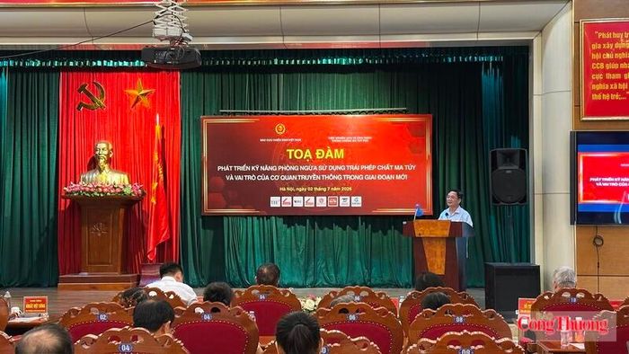 Toàn cảnh Tọa đàm "Phát triển kỹ năng phòng ngừa sử dụng trái phép chất ma túy và vai trò của cơ quan truyền thông trong giai đoạn mới".