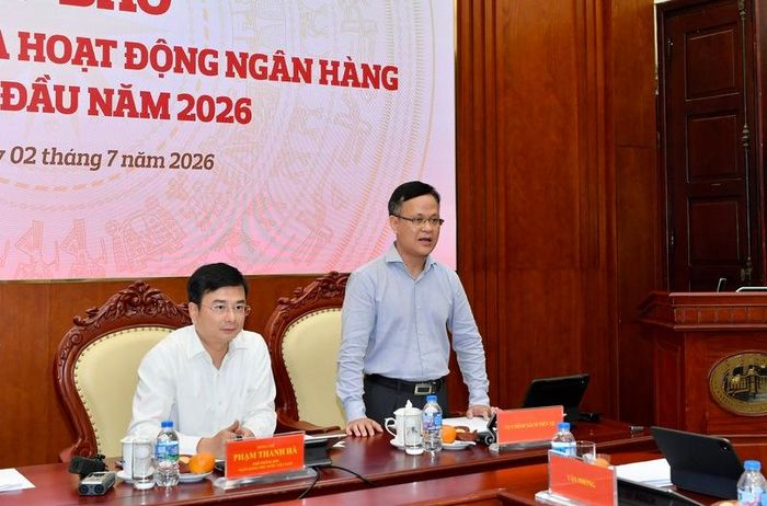 Ông Phạm Chí Quang, Vụ trưởng Vụ Chính sách tiền tệ, Ngân hàng Nhà nước phát biểu tại họp báo. Ảnh: SBV