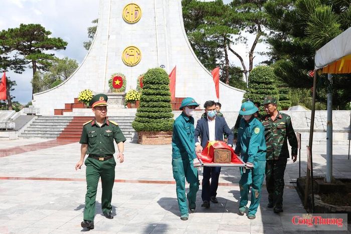 Tỉnh Lâm Đồng hiện có 12 nghĩa trang liệt sĩ với 13.228 mộ, trong đó 4.776 mộ chưa có thông tin. Ảnh: Lê Sơn