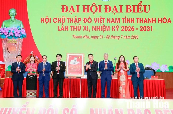 Phó Chủ tịch, Tổng Thư ký Hội Chữ thập đỏ Việt Nam Nguyễn Hải Anh chúc mừng Đại hội.