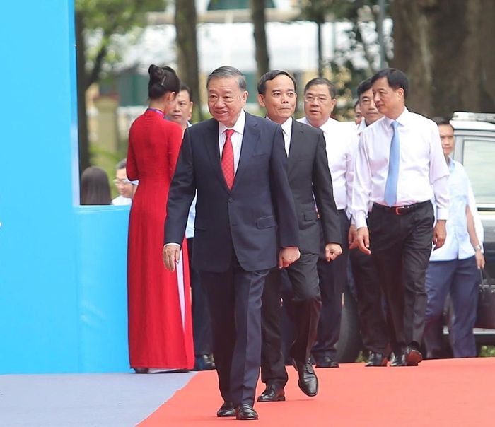 Tổng Bí thư, Chủ tịch nước Tô Lâm dự và phát biểu chỉ đạo tại lễ kỷ niệm 50 năm ngày thành phố Sài Gòn - Gia Định chính thức mang tên Chủ tịch Hồ Chí Minh, sáng 2/7.