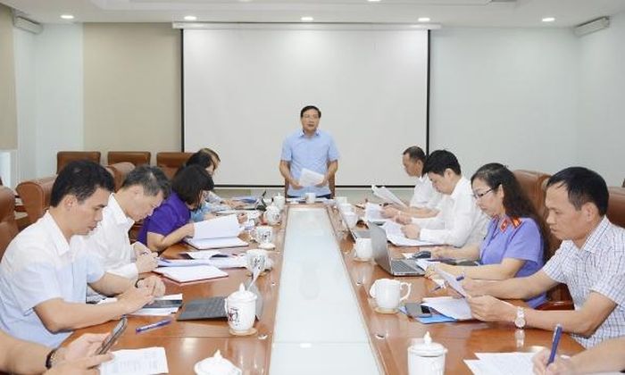 Đồng chí Trần Đăng Sâm phát biểu kết luận thẩm tra.