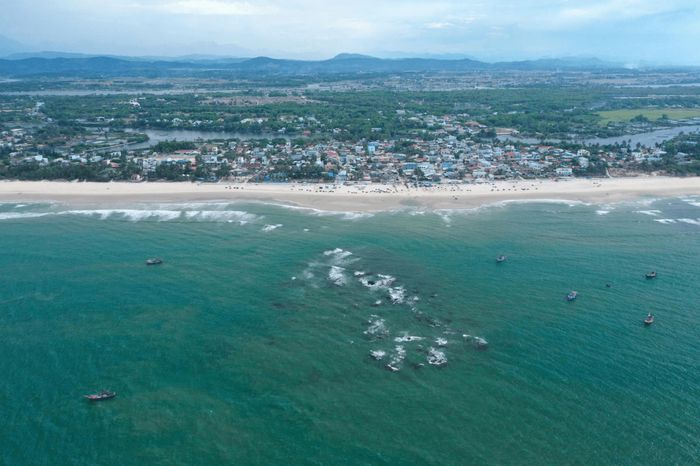 Khu vực rạn Bà Đậu ở thôn Hà Lộc, xã Tam Xuân. Ảnh: WWF - Việt Nam.