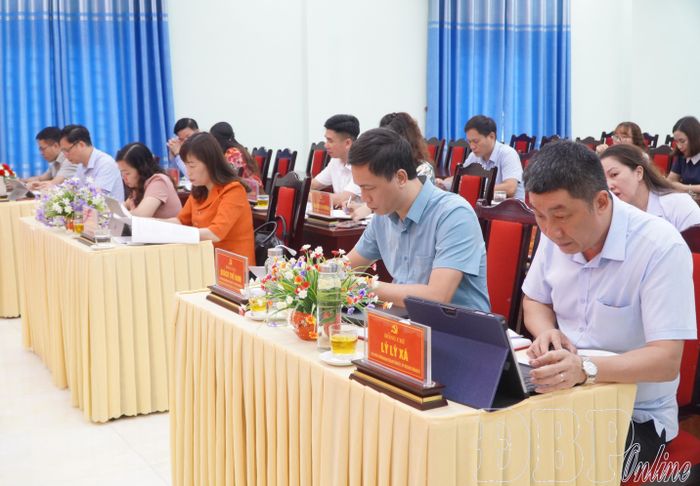 Đại biểu tham dự hội nghị.