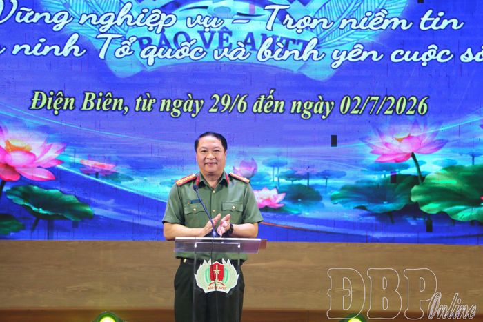 Đại tá Lù Minh Phương, Phó Giám đốc Công an tỉnh, Ủy viên Thường trực Ban Chỉ đạo, Trưởng Ban Tổ chức phát biểu tại lễ bế mạc Hội thi.