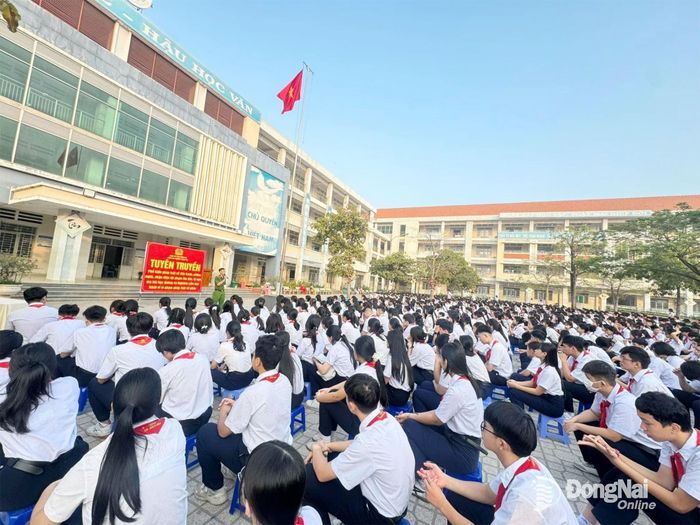 Trường THCS Trường Sa (phường Trảng Dài) mỗi năm có trên 800 học sinh hoàn thành chương trình lớp 9, có nhu cầu vào lớp 10 công lập. Ảnh: Xuân Viên