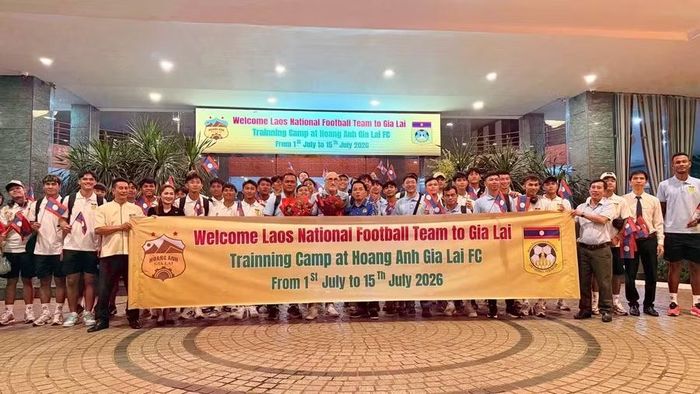 Đội tuyển Lào đã có mặt ở Pleiku để tập huấn. Ảnh: Hoàng Tùng