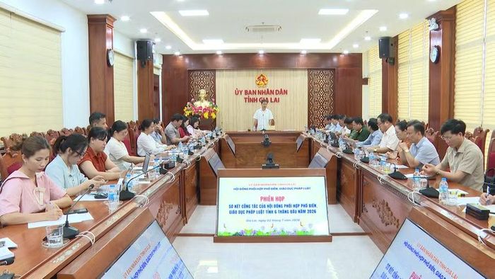 Quang cảnh cuộc họp. Ảnh: Bình Dương