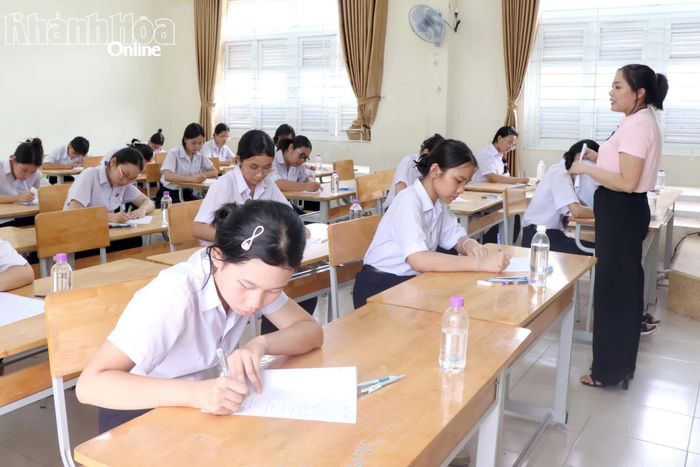 Thí sinh tham gia kỳ thi tuyển sinh vào lớp 10 THPT năm học 2026 - 2027.