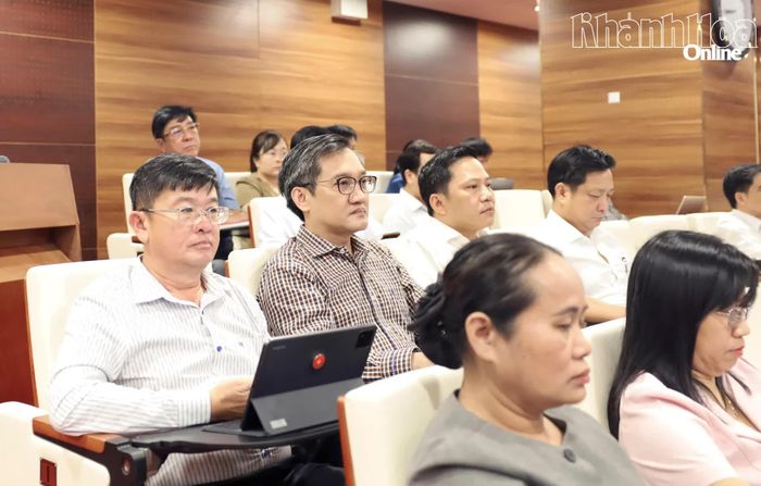 Đại biểu dự hội nghị.