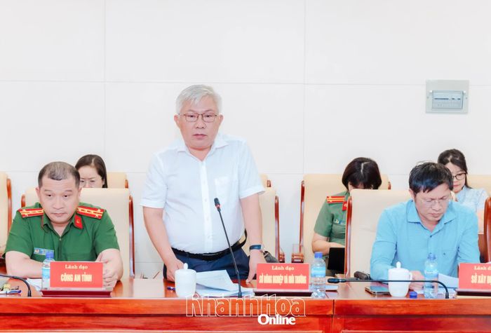 Lãnh đạo Sở Nông nghiệp và Môi trường phát biểu tại hội nghị.