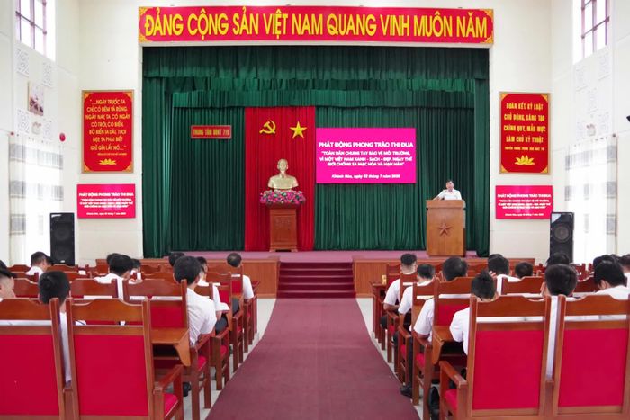 Quang cảnh buổi phát động.